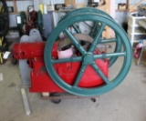 Famous Manufactured by International Harvester 6HP Gas Engine, Complete Project Engine
