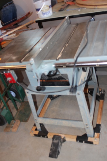 Delta 10" Table Saw on Stand