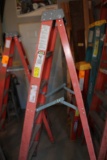 Keller 300 # Fiberglass Step Ladder