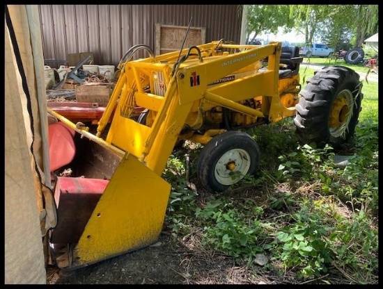 IH 2504 Loader Tractor, PTO, 16.9-24 R4 Rears, (6) Split Rear Wheel Weights, 7' Bucket, Cab Included