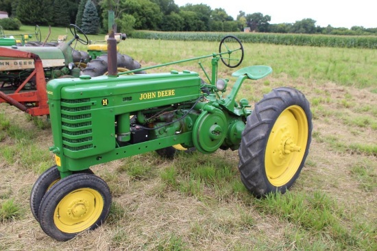 1945 JD H, NF, 9-32 on Steel, Elec Start, Lights, PTO, 6v, recent restoration, SN- H52012