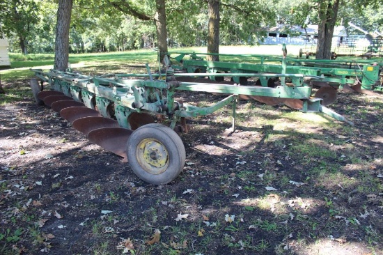 JD 245 6-16" Plow, On Land, Semi Int, Trip Bottom, Coulters, 6/7 Bottom Frame, no cyl