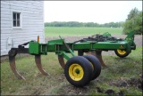 JD 915 Mounted Ripper, (4) Gauge Wheels, Toggle Trip, 2