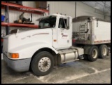 *** 1992 INTL 9400 DAY CAB SEMI TRACTOR, 855 CUMMINS, 9 SPEED, AIR RIDE, LO PRO 22.5 ON BUDD,