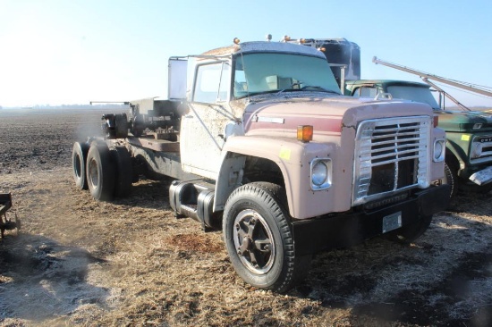 1973 INTERNATIONAL 1800 TANDEM AXLE TRUCK, TWIN SCREW, NO TITLE, NOT RUNNING