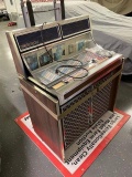 SEEBURG JUKEBOX, 3 WAY AUDIO, SOME RECORDS INCLUDED, MODEL LPC480, SERIAL NO. 164159, NEEDS WORK