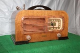 VINTAGE PHILCO TUBE RADIO, WORKS