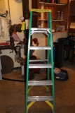 WERNER 6' FIBERGLASS STEPLADDER