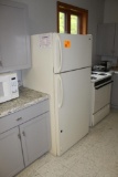 GIBSON REFRIGERATOR WITH TOP FREEZER