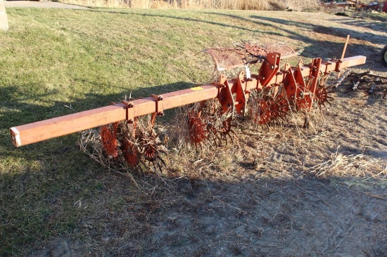 YETTER 4 ROW 36" IN ROW ROTARY HOE