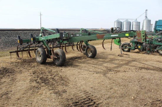 GLENCOE 16' CHISEL PLOW, 16 SHANKS, 3" TWIST REVERSIBLE POINTS, WALKING TANDEMS, 3 BAR HARROW