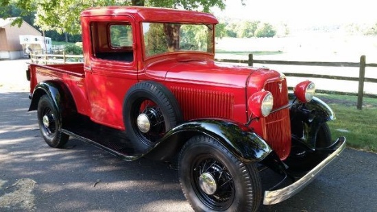 *** 1933 FORD PICKUP, ENGINE OVERHAULED BY TOP AUTO RESTORATION COMPANY, OFF FRAME RESTORED