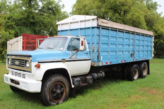 *** 1975 C65 TANDEM AXLE GRAIN TRUCK, 5&2 TRANS, 427 GAS ENGINE, 77,314 MILES SHOWING,