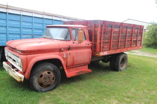 *** 1962 CHEV SINGLE AXLE GRAIN TRUCK, APPROX 15' WOOD BOX, PLATE- TA50-765