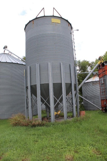 WET HOLDING BIN, (15) LEG