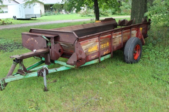 MINNESOTA 135 SINGLE AXLE MANURE SPREADER, NO PTO SHAFT