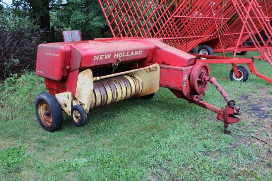 NEW HOLLAND 270 SMALL SQUARE BALER