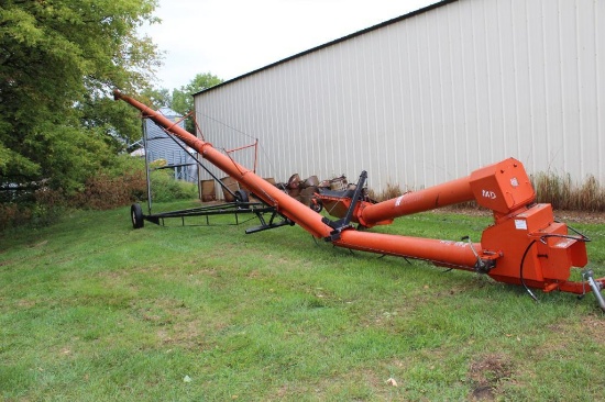 BRANDT 1070 SWING HOPPER AUGER, NEEDS REPAIR