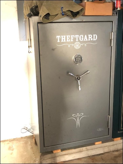 Browning Theft Gard 1P60 Gun Safe, 40 Long Gun Capacity, 58" High, 36" Wide, 26.5" Deep,