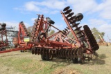 IH 490 Tandem Disk, 27', Scrapers, 3 Bar Harrow