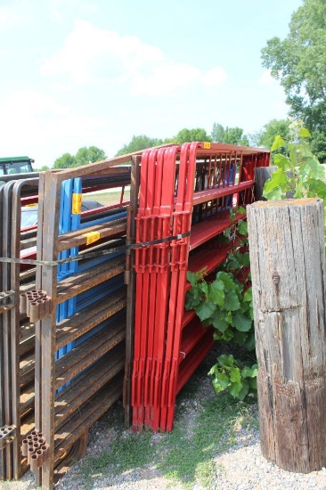 (8) HD 8' INTERLOCKING GATES, (1) IS UNPAINTED, $ X 8
