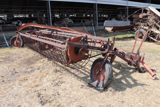 ALLIS CHALMERS 4 BAR PTO RAKE