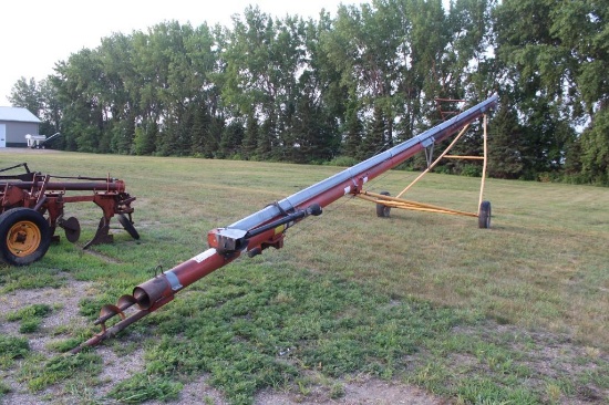 8" X 60' HUTCHINSON AUGER, PTO DRIVE, HYD WINCH, NEWER TIRES