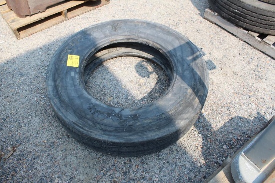 11R24.5 TRUCK TIRE