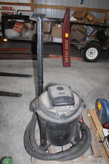 WET/DRY SHOP VAC