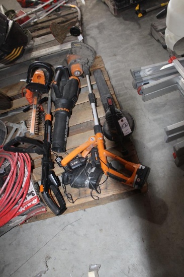 WORX CORDLESS WEED TRIMMER, HEDGE TRIMMER, LEAF BLOWER AND TORO ELECTRIC LEAF BLOWER