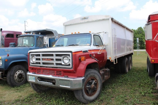 ***1980 GMC 7000 TWIN SCREW GRAIN TRUCK, 19' STEEL BOX & HOIST, 3 PC ENDGATE, ROLL TARP,