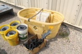 SIOUX POLY TANK WITH HOG DRINKER