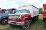 ***1980 GMC 7000 TWIN SCREW GRAIN TRUCK, 19' STEEL BOX & HOIST, 3 PC ENDGATE, ROLL TARP,