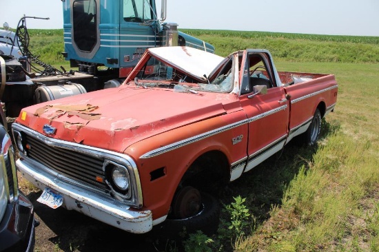 1970 Chev C10 Pickup, 2WD, 454 Engine, Auto, for parts or repair, Cab/Hood Damage, no title