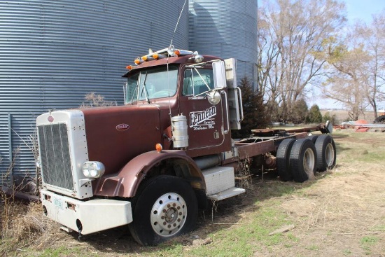 ***1979 Peterbilt 359 SBA Day Cab Semi Tractor, Sliding 5th, Merritt Alum Headache Rack,