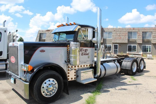 *** 1993 Peterbilt 379 Extended Hood Day Cab Semi Tractor