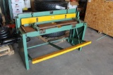 Manual Foot Shear, 4' 20 Gauge at 4' Cap, 4 Way Blade, Stops & Table