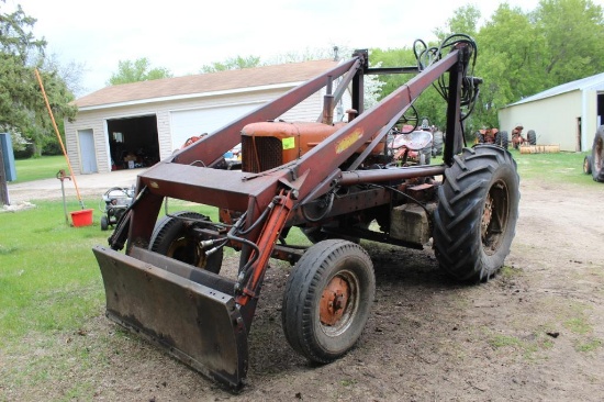 ALLIS CHALMERS WD45, WIDE FRONT, GAS, PTO, 16.9-28'S, POWER SLIDE REARS, 12 VOLT, S/N# WD116168