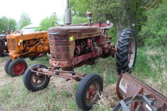 FARMALL MD, DIESEL, WIDE FRONT, LIGHTS, PTO, 14.9-38'S, S/N# FDBK196702, RUNS