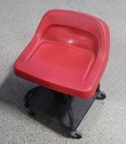 CRAFTSMAN ROLLING WORK STOOL