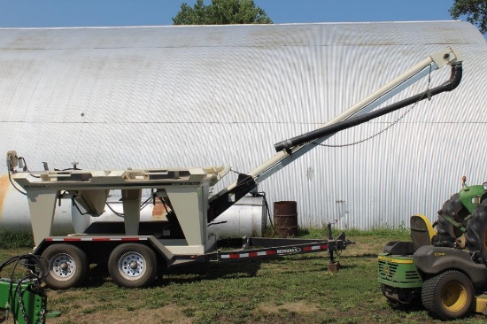 2013 Meridian Seed Titan 4SE Hardbox Seed Tender Trailer,