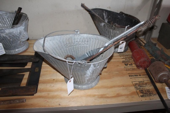 METAL COAL PAIL WITH SHOVEL