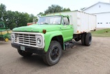 *** 1973 FORD F-750 SINGLE AXLE GRAIN TRUCK, 391 GAS ENGINE, 5+2 TRANS, 15' STEEL BOX, HOIST,