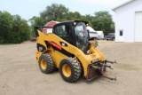 CAT 272C SKIDLOADER, HIGH FLOW XPS, 2 SPEED, ENCLOSED CAB, A/C, HEAT, LIKE NEW 12-16.5 TIRES,