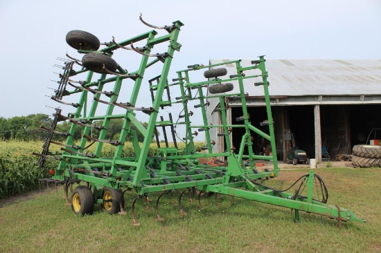 JD 960 Field Cult, 30', 3 Bar Harrow