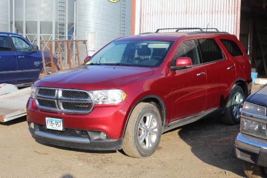 *** 2013 DODGE DURANGO, AWD, LEATHER INTERIOR, AUTO, 102,948 MILES, 3RD ROW, DARK RED IN COLOR