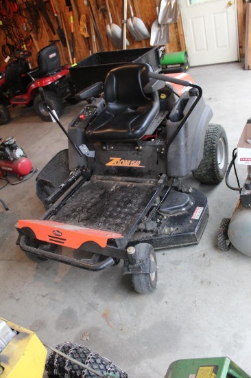 ARIENS ZOOM 1540 ZERO TURN LAWN MOWER, 40" DECK, APPROX 15 HP