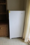 GIBSON UPRIGHT FREEZER, APPROX 26-1/2