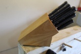 WOOD KNIFE BLOCK WITH KNIVES
