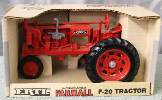 1/16 FARMALL F-20 TRACTOR, NEW IN BOX